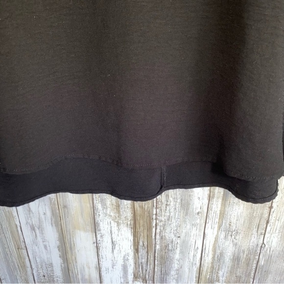 Entro Black Solid V Neck Blouse - Picture 5 of 5